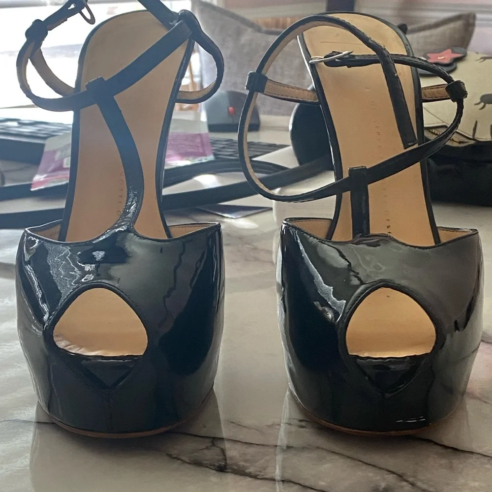 Giuseppe Black Patent Leather T-Strap Platforms Sz 40 (Gently Used) - Picture 6 of 13